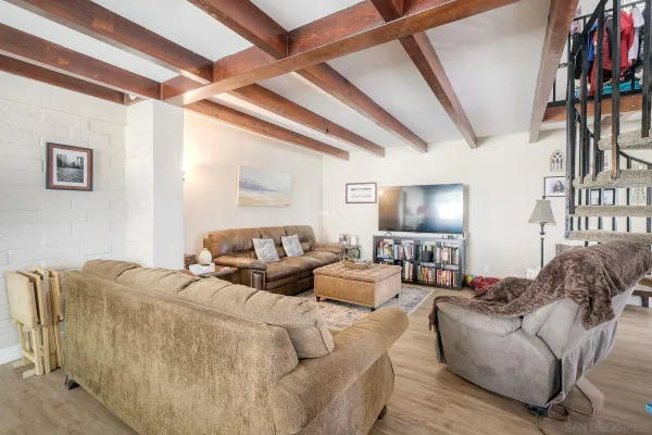 $900,000 | 820 Birch Avenue, Escondido, CA 92027