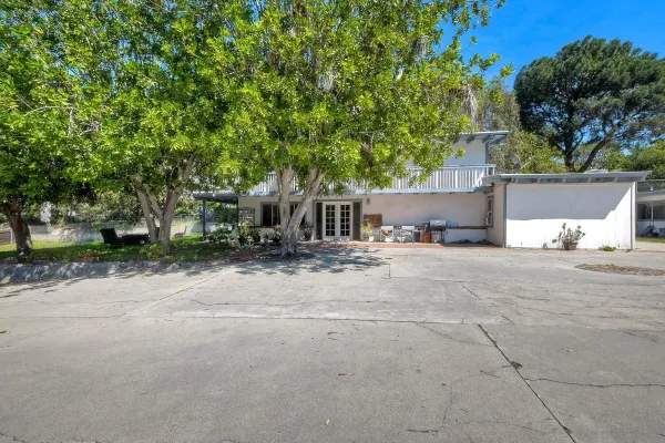 $900,000 | 820 Birch Avenue, Escondido, CA 92027