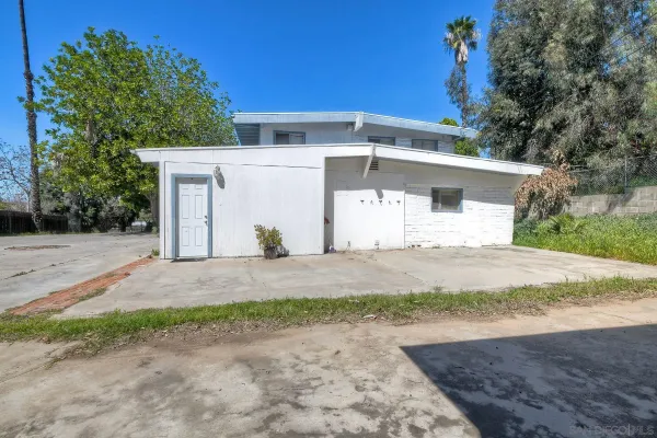 $900,000 | 820 Birch Avenue, Escondido, CA 92027