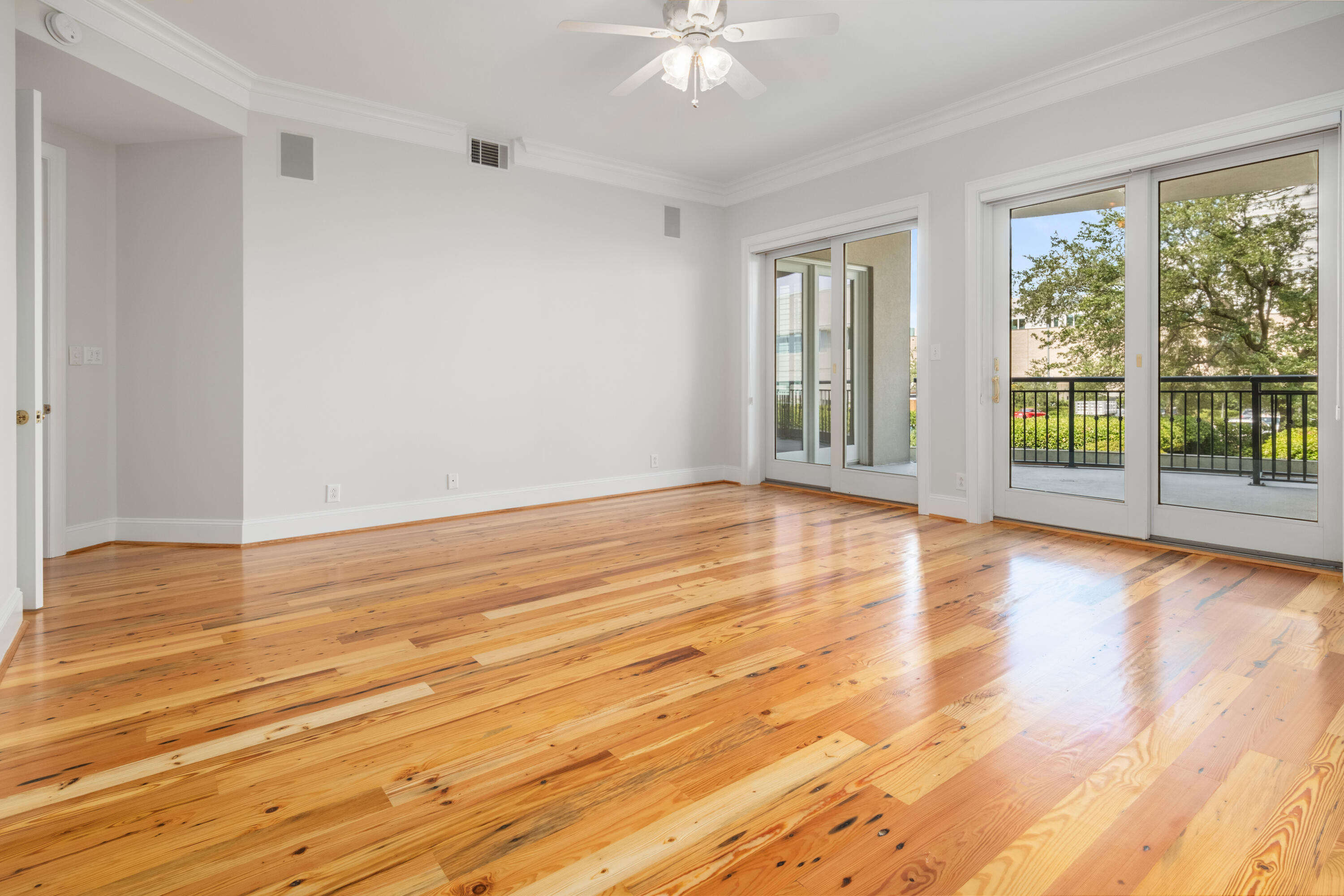 2 Wharfside Street, Unit 2C Charleston, SC 29401 - Photo 25 of 39 28