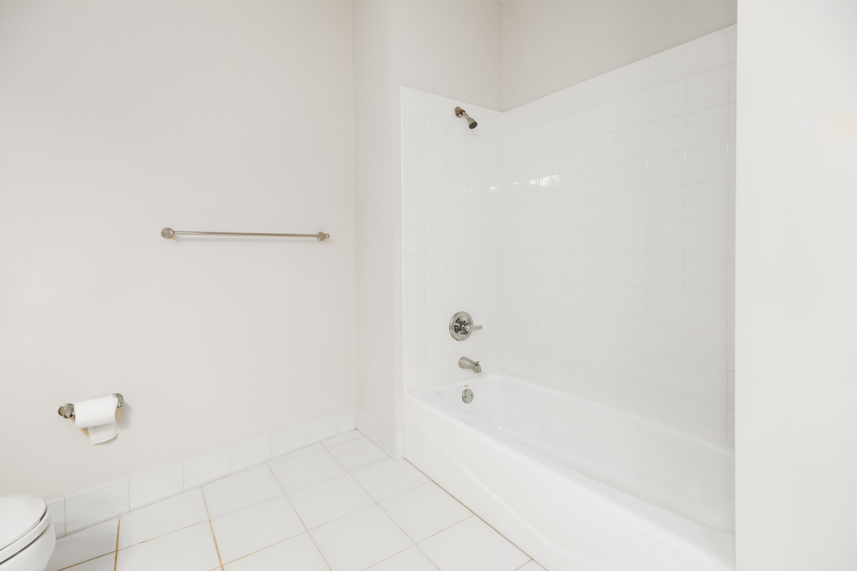 2 Wharfside Street, Unit 2C Charleston, SC 29401 - Photo 32 of 39 35