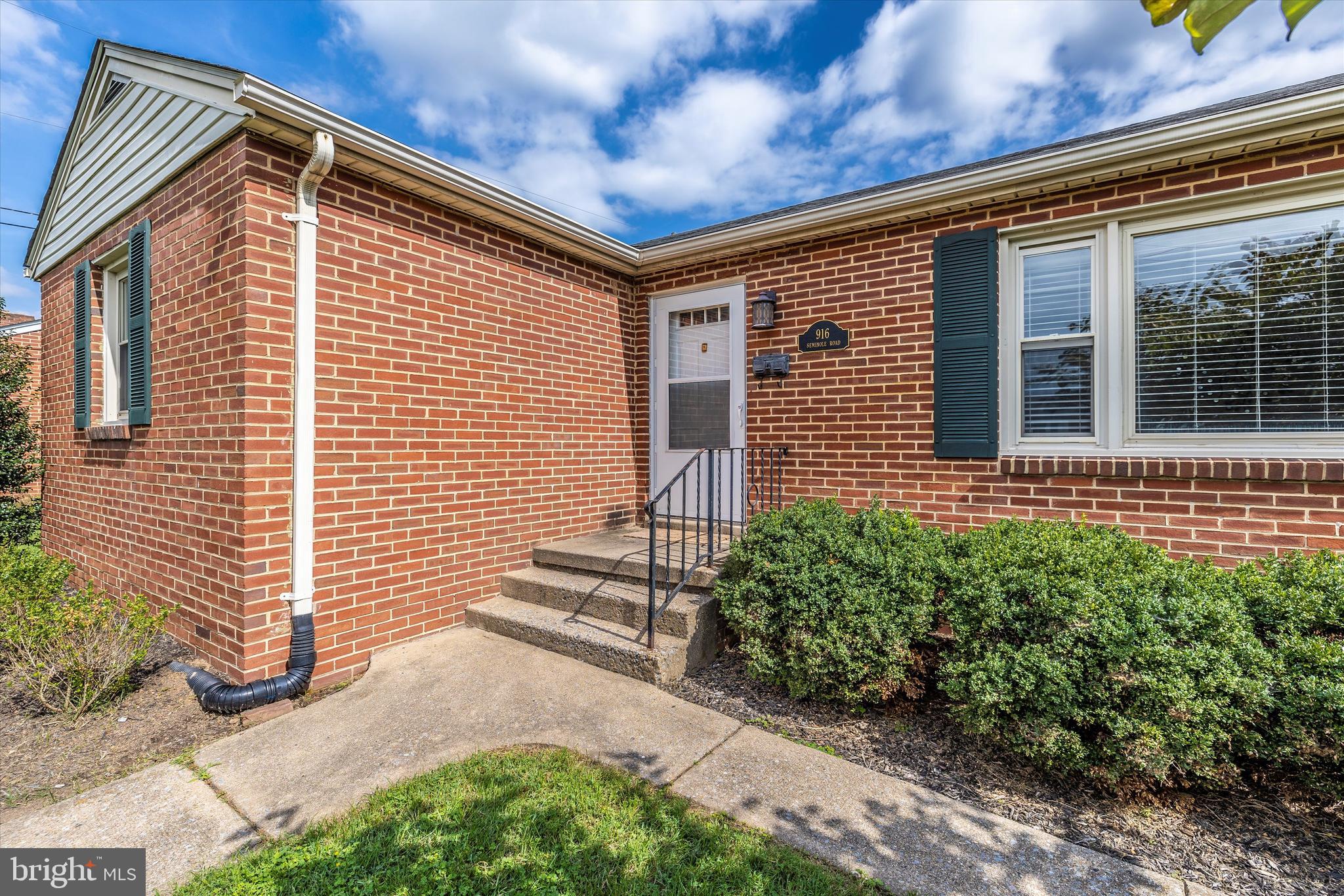 916 Seminole Road Frederick, MD 21701 - Photo 4 of 45 And a front and side door!