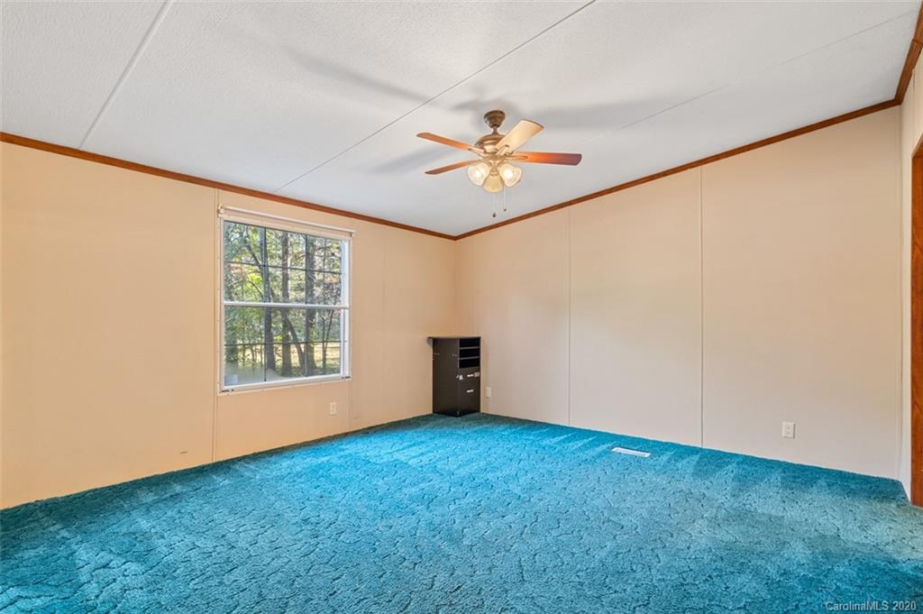 1086 Love Valley Road Clover, SC 29710 - Photo 4 of 25 Gallery Image 4