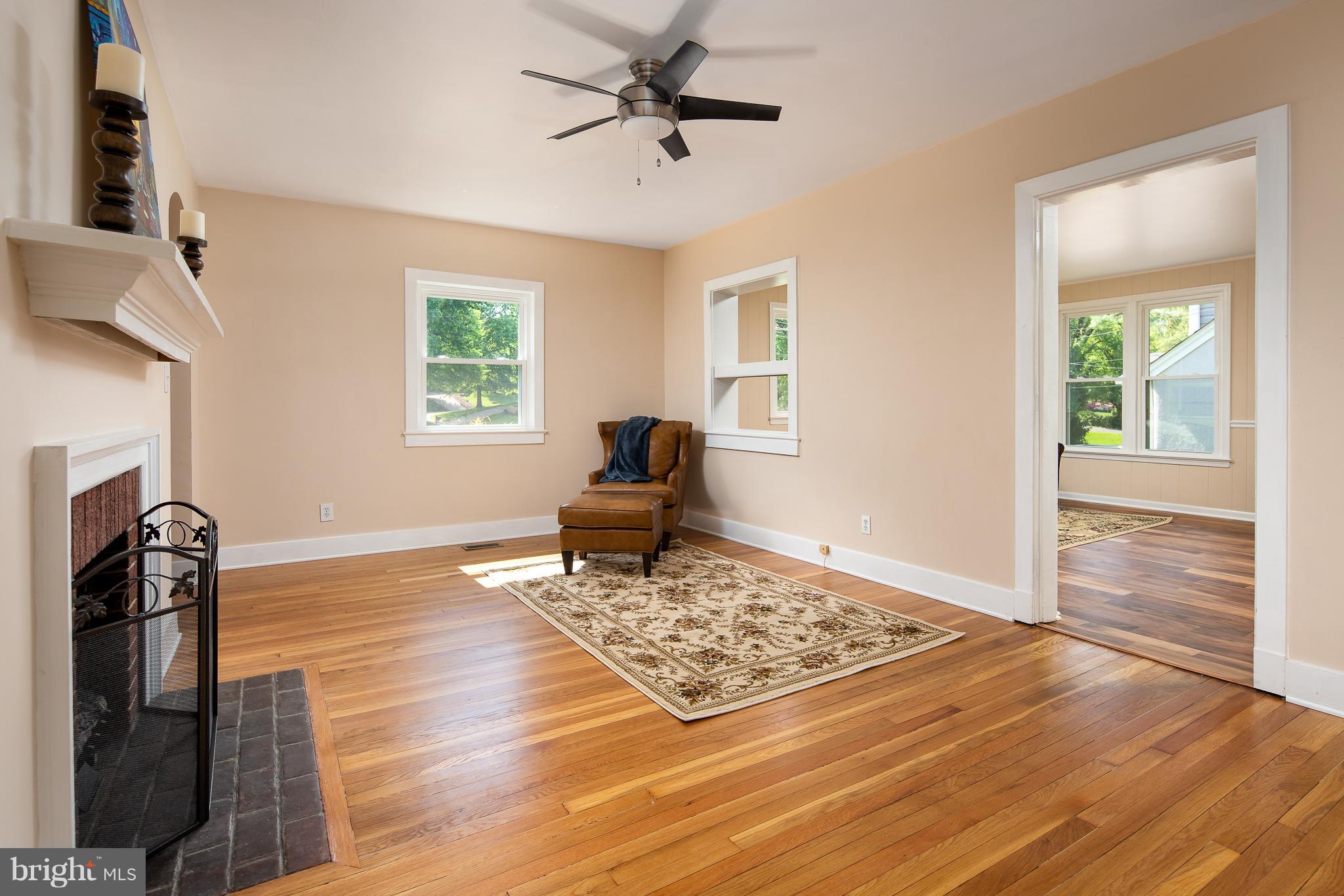 146 Frazier Road Warrenton, VA 20186 - Photo 3 of 27 Gleaming Wood Floors and Gas fireplace!