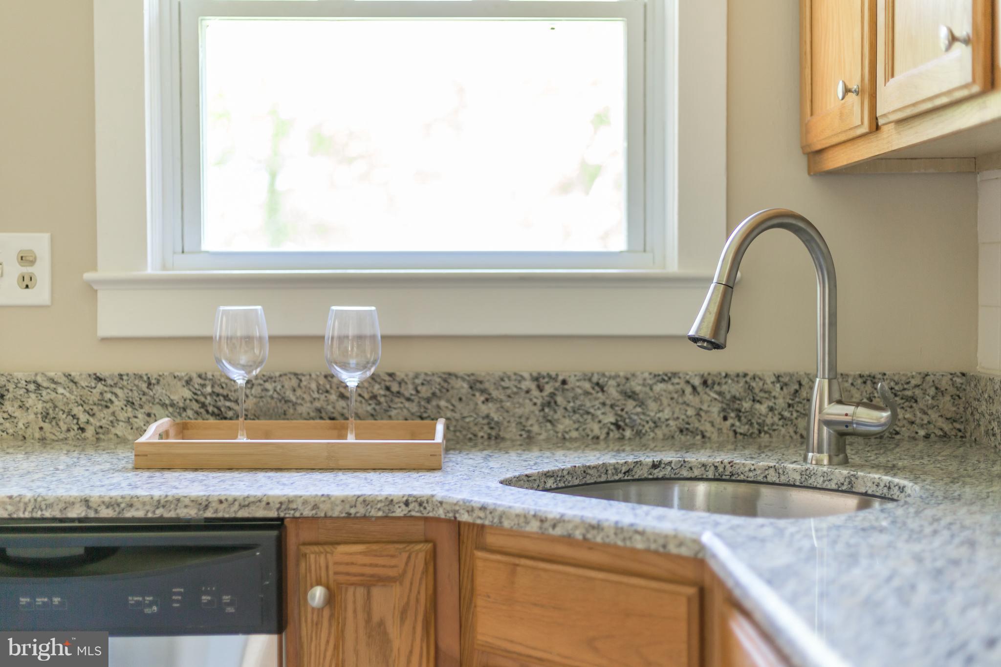 146 Frazier Road Warrenton, VA 20186 - Photo 6 of 27 Kitchen-Granite Counters
