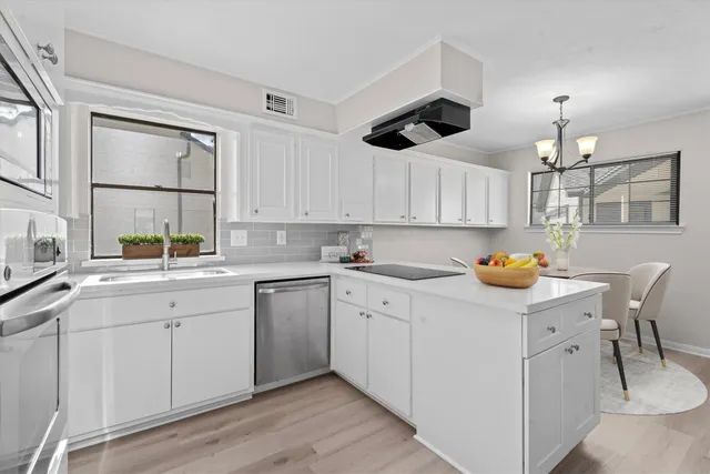 $2,195 | 16015 Southampton Drive, Spring, TX 77379