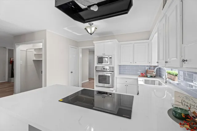 $2,195 | 16015 Southampton Drive, Spring, TX 77379