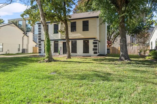 $2,195 | 16015 Southampton Drive, Spring, TX 77379