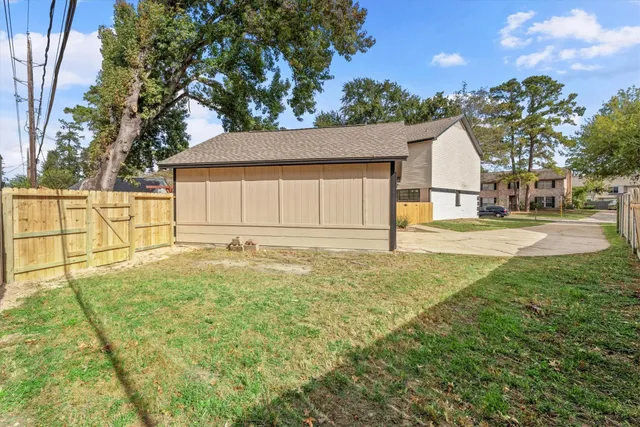 $2,195 | 16015 Southampton Drive, Spring, TX 77379