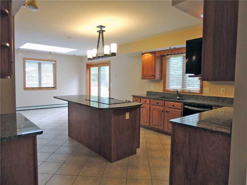 155 Ridgeview Drive Bangor, ME 04401 - Photo 4 of 34 Kitchen.