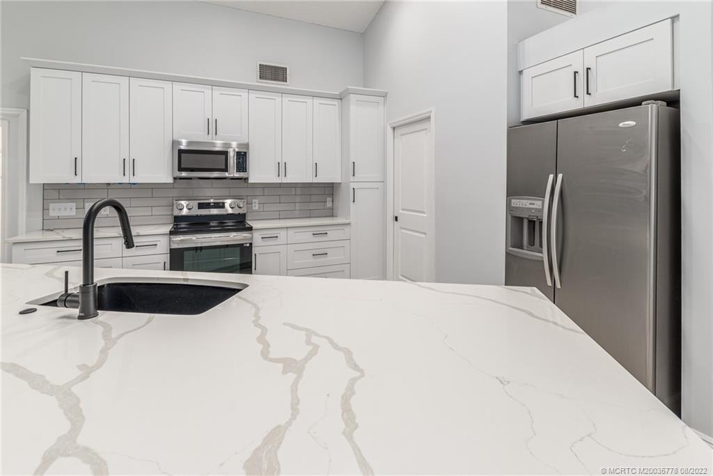 5375 Southeast Reef Way Stuart, FL 34997 - Photo 15 of 36