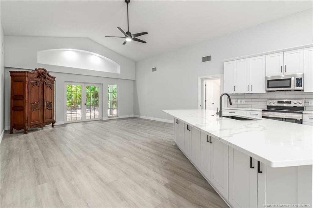 5375 Southeast Reef Way Stuart, FL 34997 - Photo 10 of 36