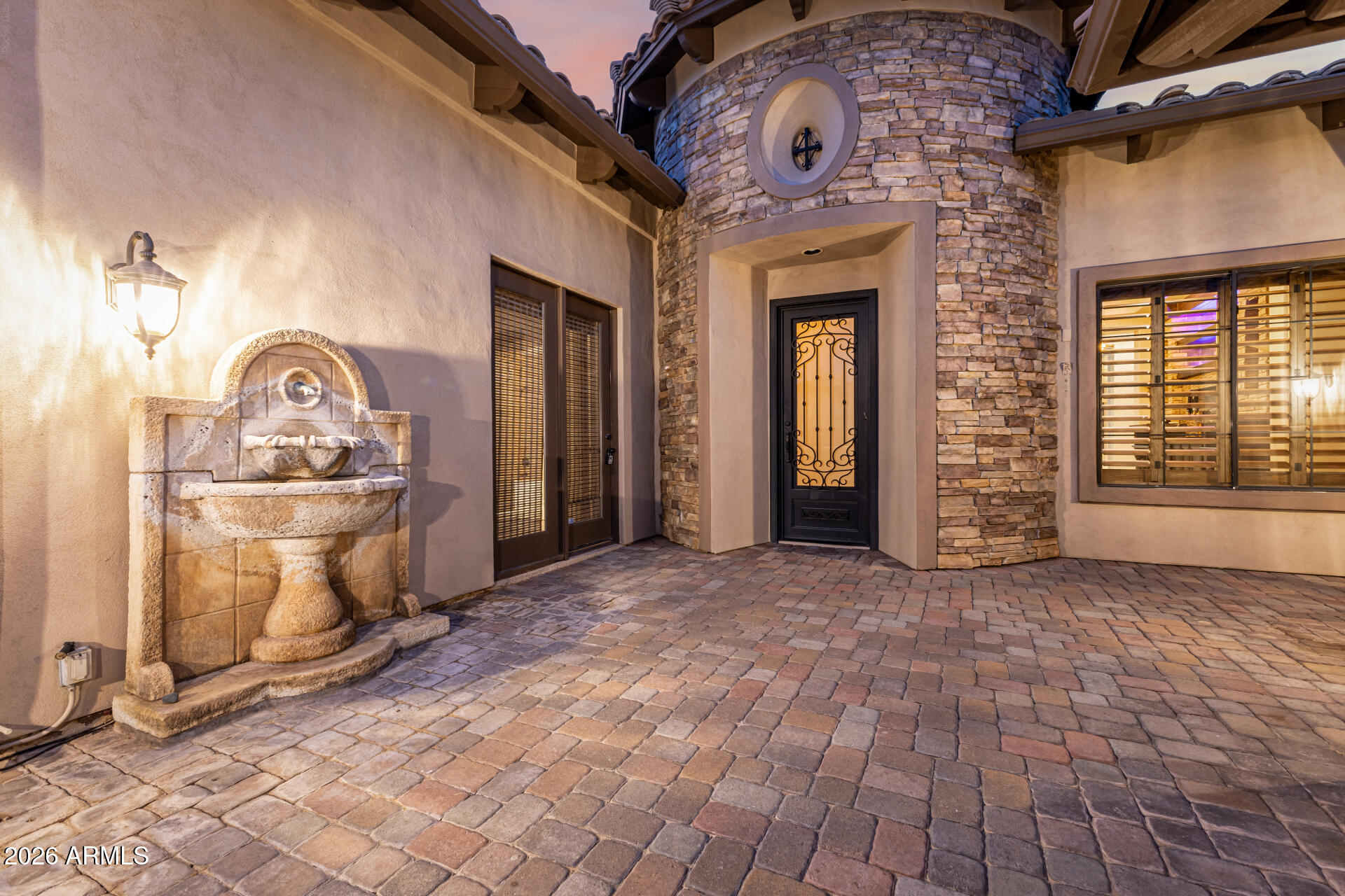 4046 North Silver Ridge Circle Mesa, AZ 85207 - Photo 4 of 53 Courtyard