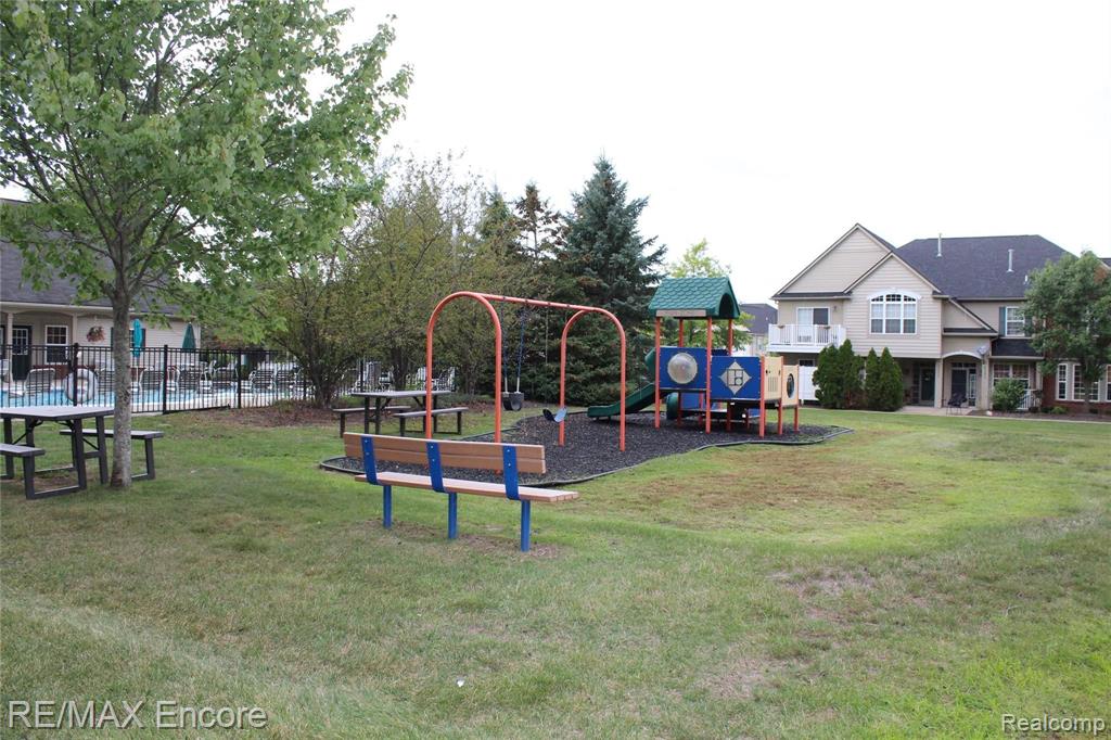 4160 Hampton Ridge Boulevard, Unit 84 Howell, MI 48843 - Photo 44 of 47