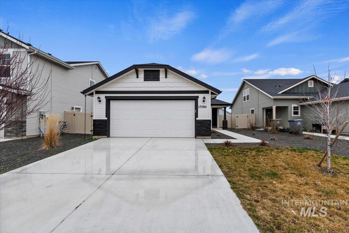 17584 Barefoot Ridge Way Nampa, ID 83687 - Photo 2 of 21