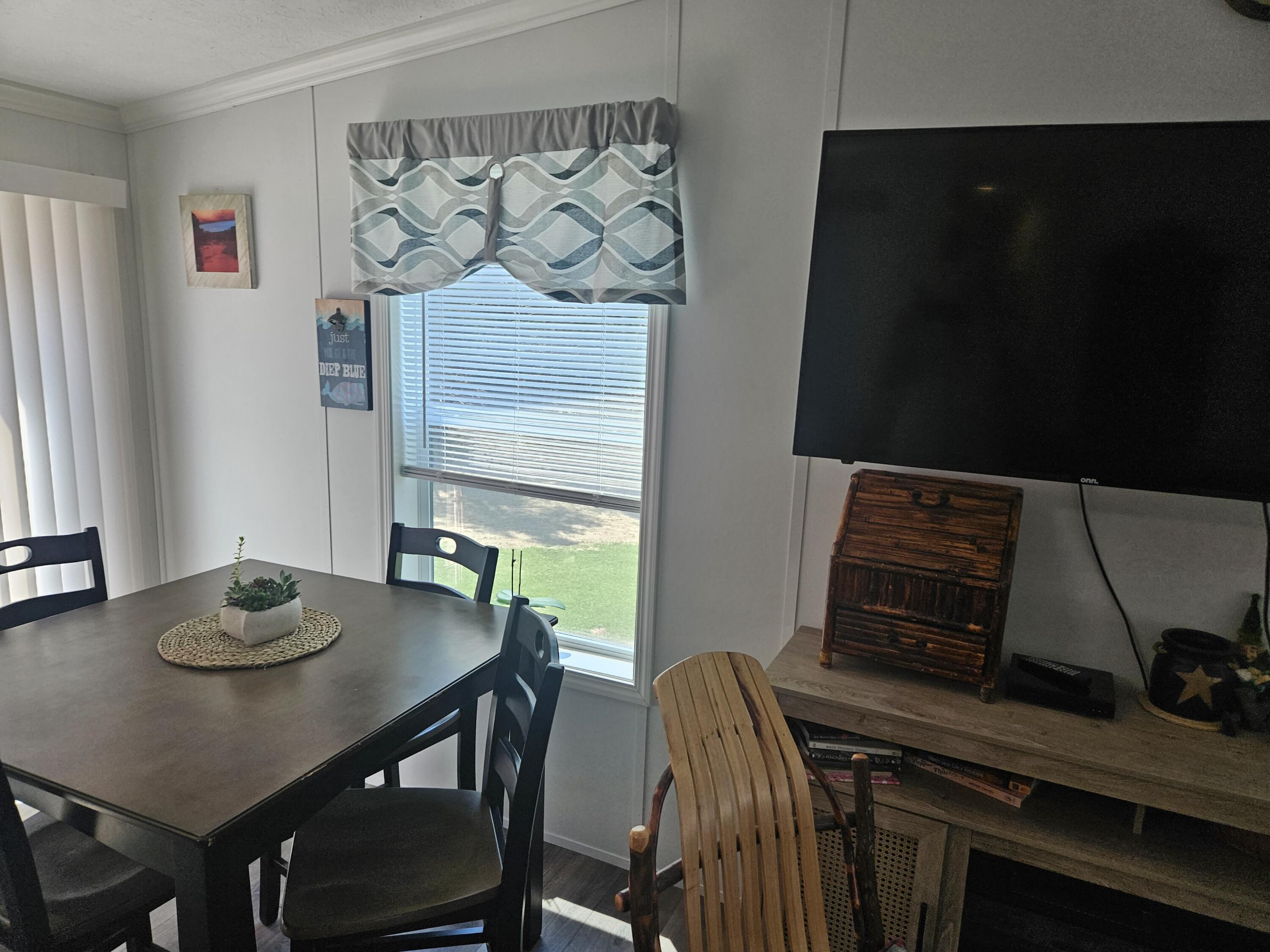 214 Depot Road Warren, ME 04864 - Photo 9 of 40 20240714_135336 (1)