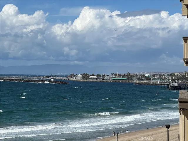 $4,100 | 625 Esplanade, Unit 21, Redondo Beach, CA 90277