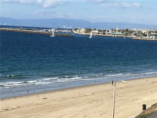 $4,100 | 625 Esplanade, Unit 21, Redondo Beach, CA 90277