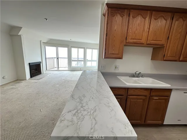 $4,100 | 625 Esplanade, Unit 21, Redondo Beach, CA 90277