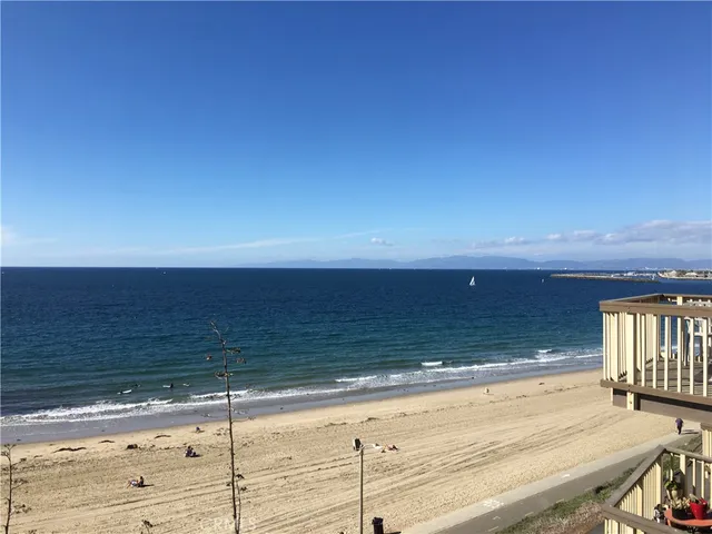$4,100 | 625 Esplanade, Unit 21, Redondo Beach, CA 90277