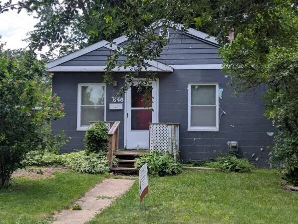 $69,900 | 646 South Francis Avenue, Lansing, MI 48912