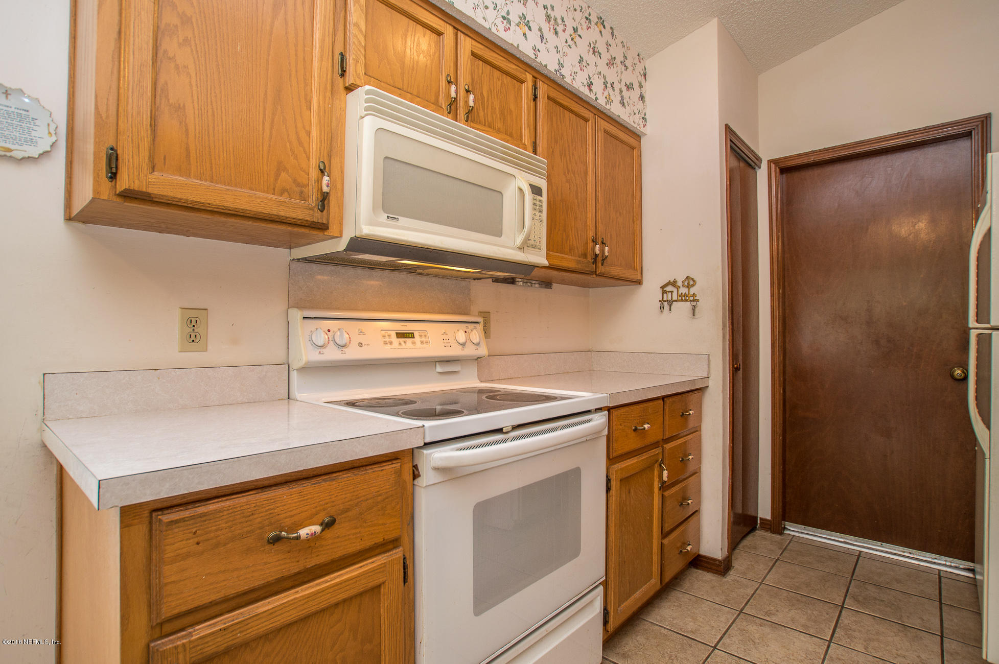 8185 Crosswind Road Jacksonville, FL 32244 - Photo 24 of 35 Kitchen