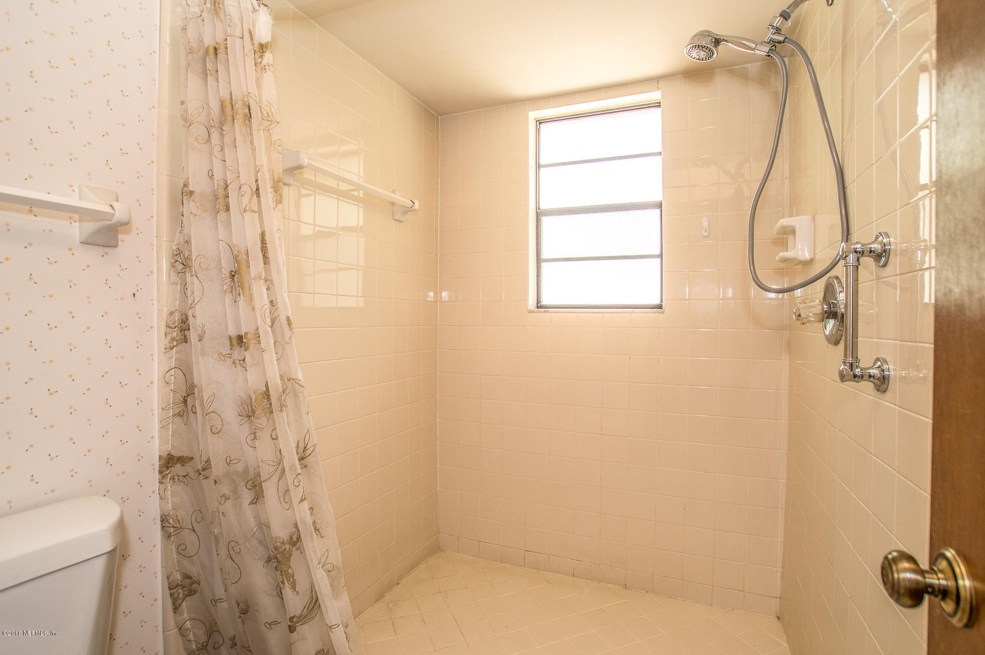 8185 Crosswind Road Jacksonville, FL 32244 - Photo 30 of 35 Master Bath
