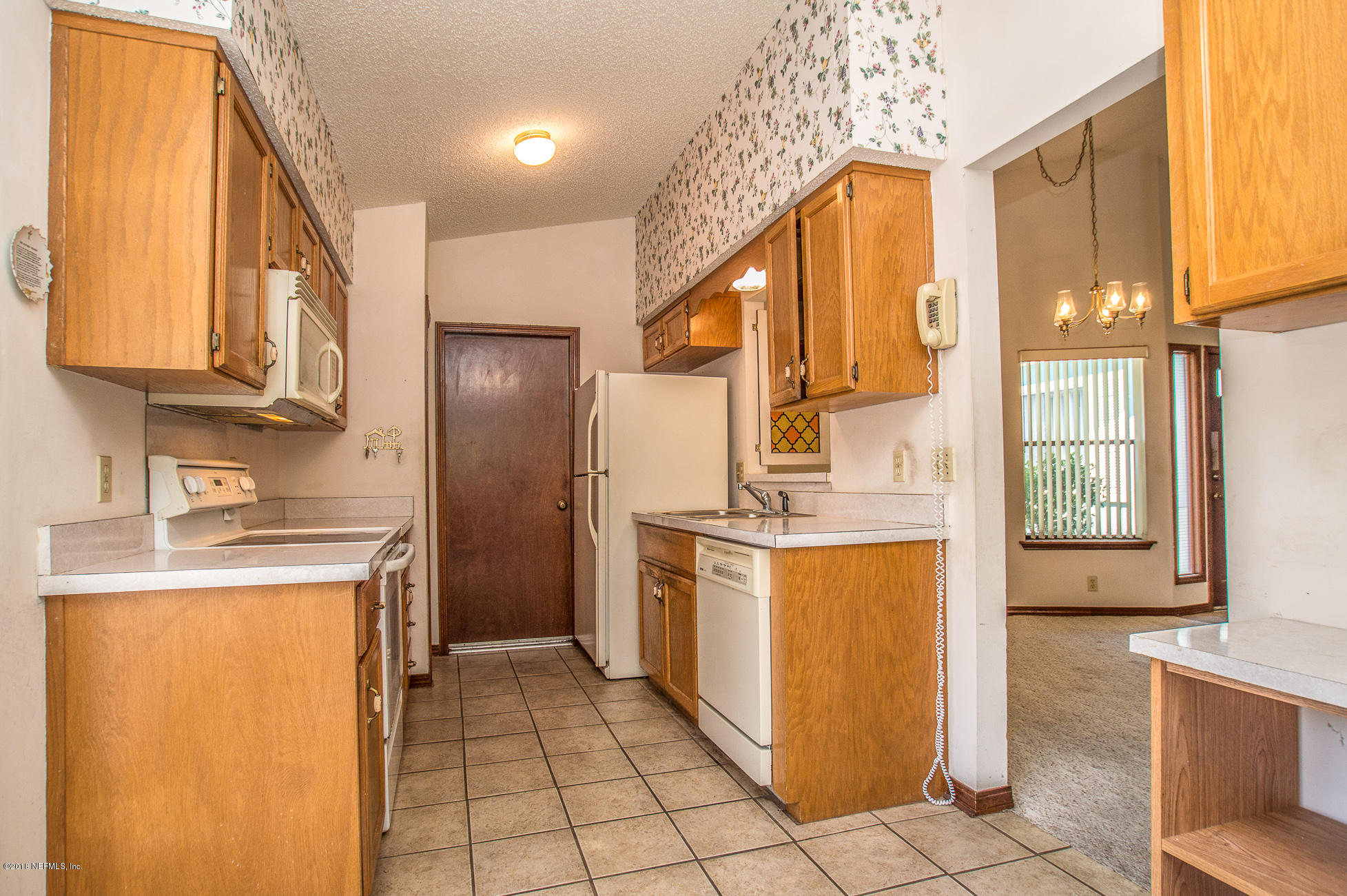 8185 Crosswind Road Jacksonville, FL 32244 - Photo 5 of 35 Kitchen