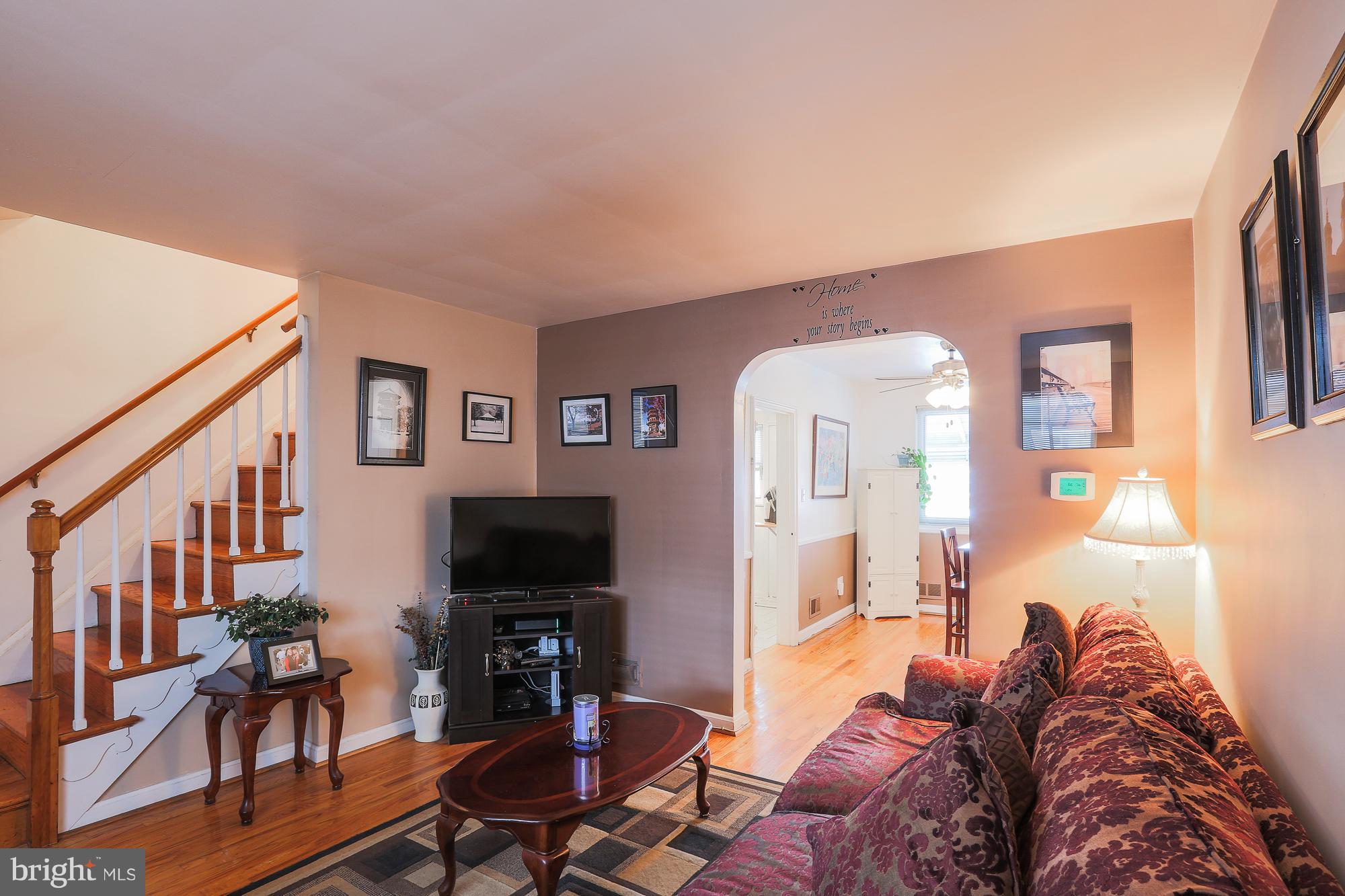 7720 Eastdale Road Baltimore, MD 21224 - Photo 5 of 26 Living Room