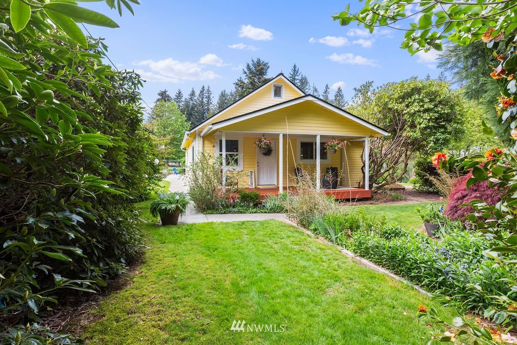 3727 Dyes Inlet Road Northwest Bremerton, WA 98312 - Photo 1 of 40 Gallery Image 1
