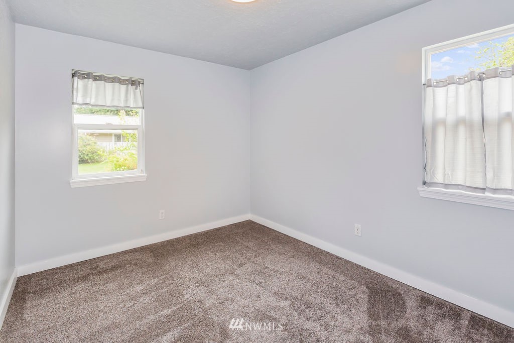 3727 Dyes Inlet Road Northwest Bremerton, WA 98312 - Photo 16 of 40 Gallery Image 16