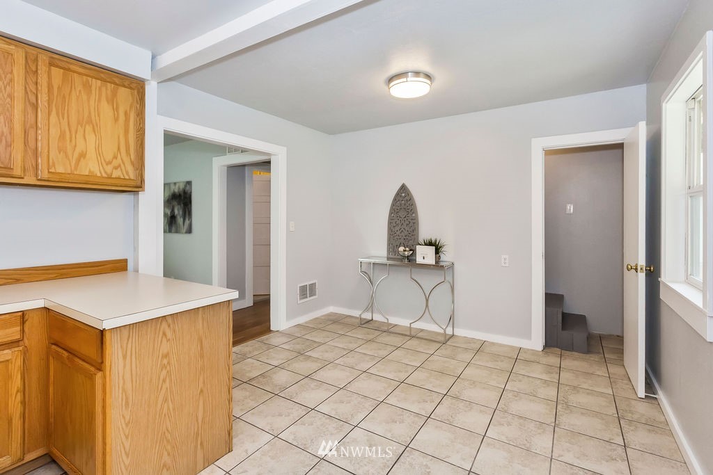 3727 Dyes Inlet Road Northwest Bremerton, WA 98312 - Photo 10 of 40 Gallery Image 10