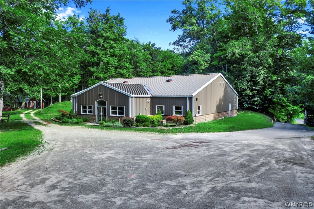 8462 Lake Shore Road Evans, NY 14006 - Photo 9 of 34
