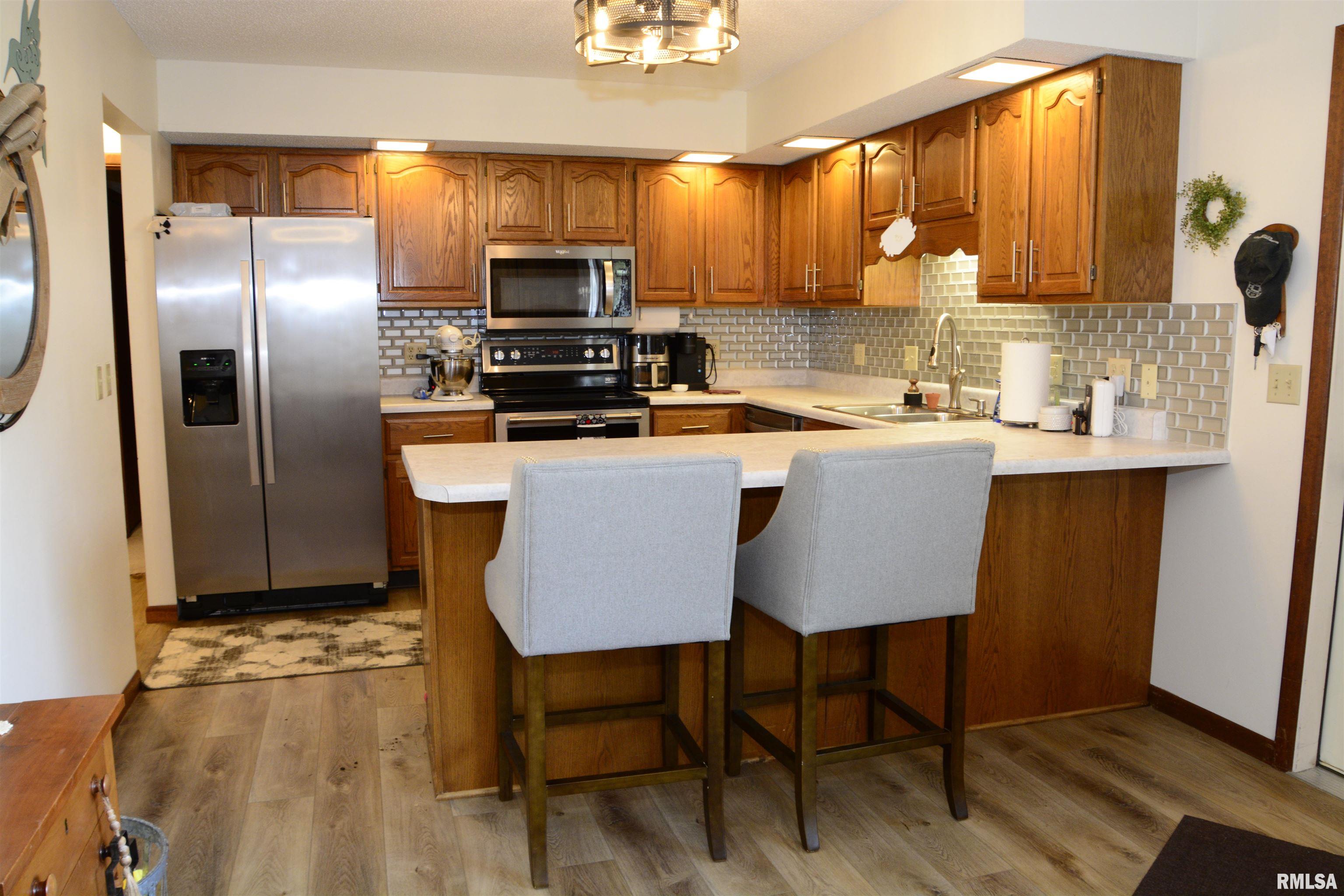 2103 Maple Avenue Macomb, IL 61455 - Photo 9 of 18