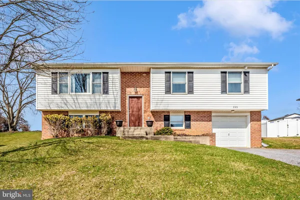 $2,400 | 823 Snowfall Way, Westminster, MD 21157