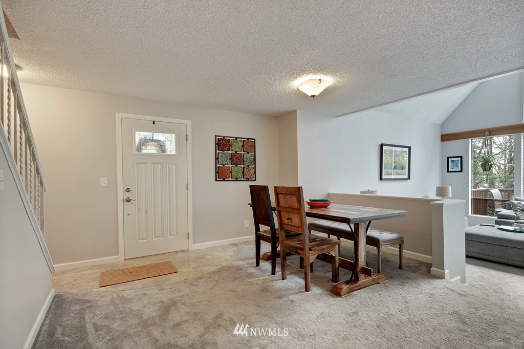 17427 Southeast Covington Sawyer Road Kent, WA 98042 - Photo 8 of 17 Gallery Image 8
