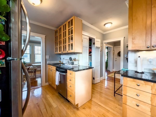 23 Goldsmith Street, Unit 3 Boston, MA 02130 - Photo 4 of 30