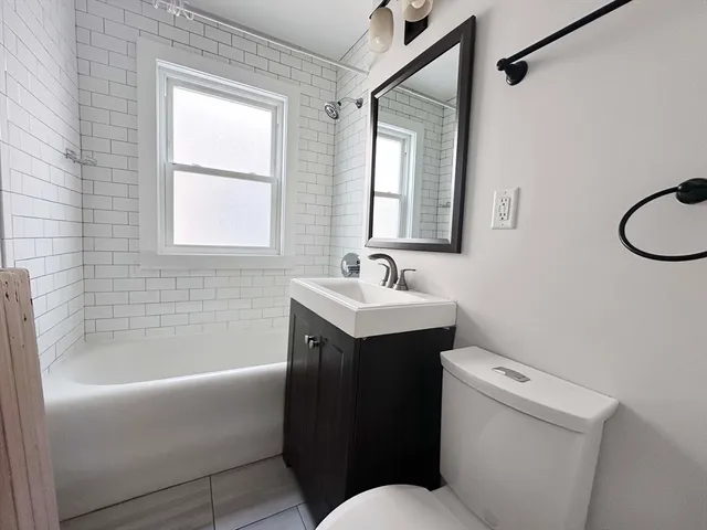 $2,570 | 193 Florence Street, Unit 2R, Boston, MA 02131