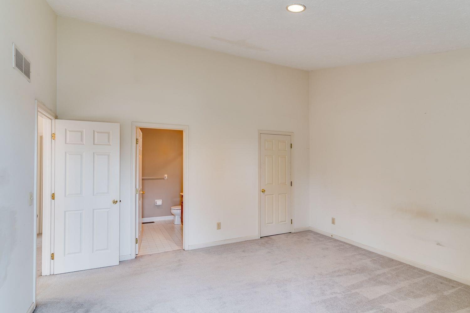 3537 Jessup Road Cincinnati, OH 45239 - Photo 20 of 33