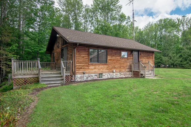 $649,000 | 1442 West Tyler Road, Hart, MI 49420