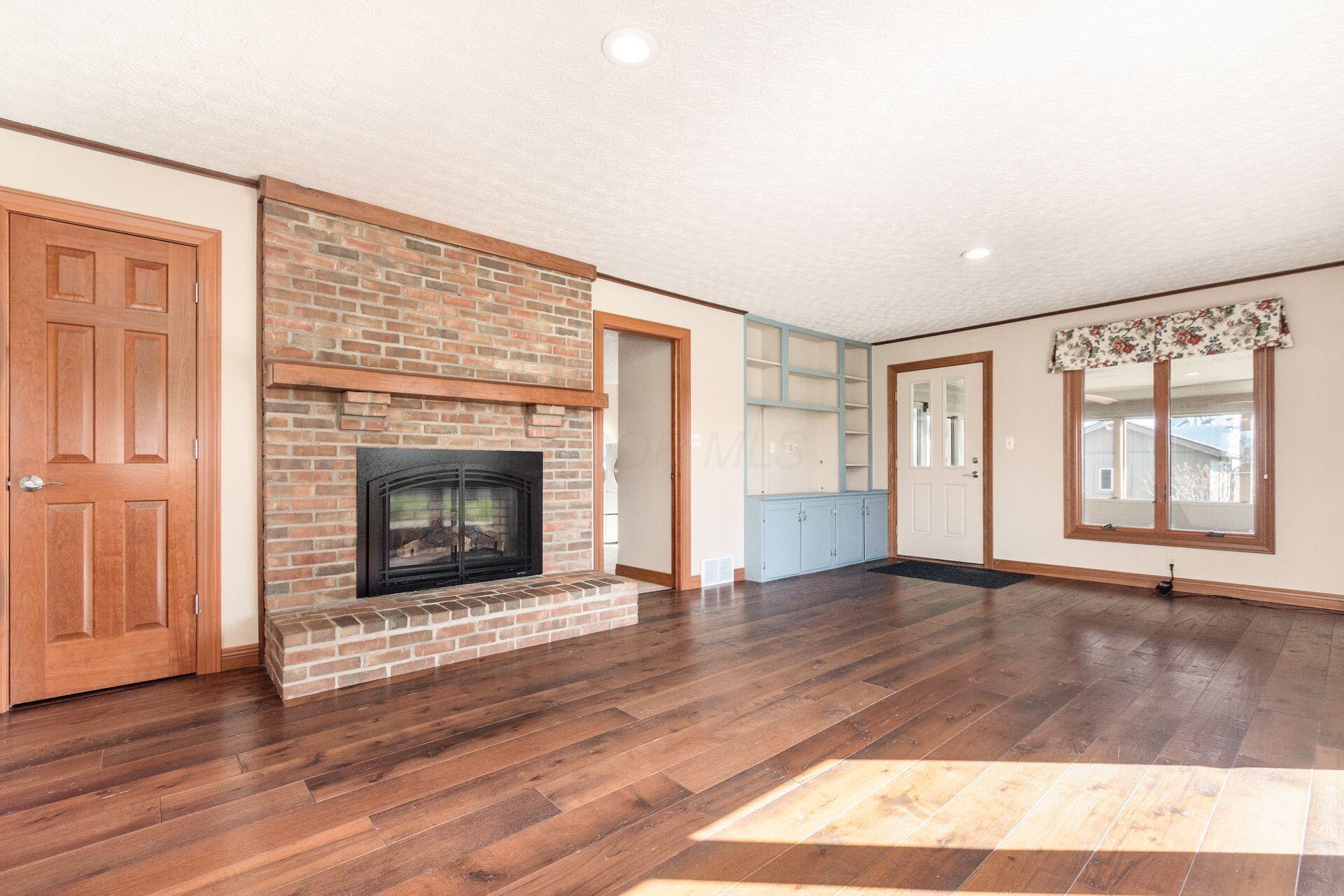 4784 Baker Road Delaware, OH 43015 - Photo 17 of 47 Family Room