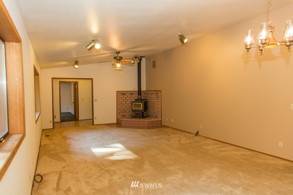 2340 West Valley Road Chimacum, WA 98325 - Photo 8 of 25