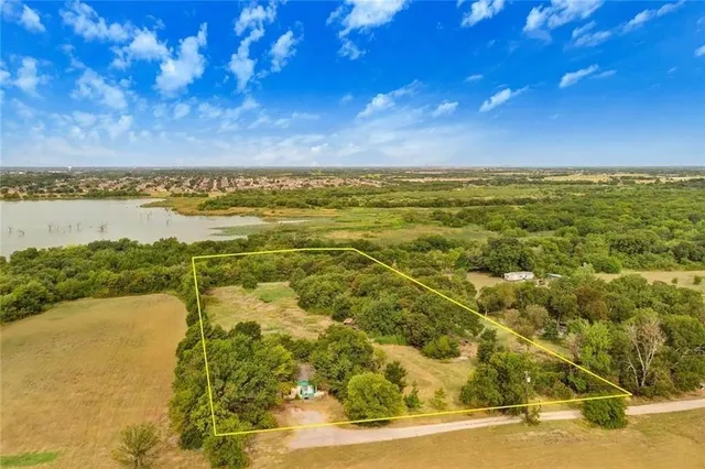 $950,000 | 6829 Chiesa Road, Rowlett, TX 75089