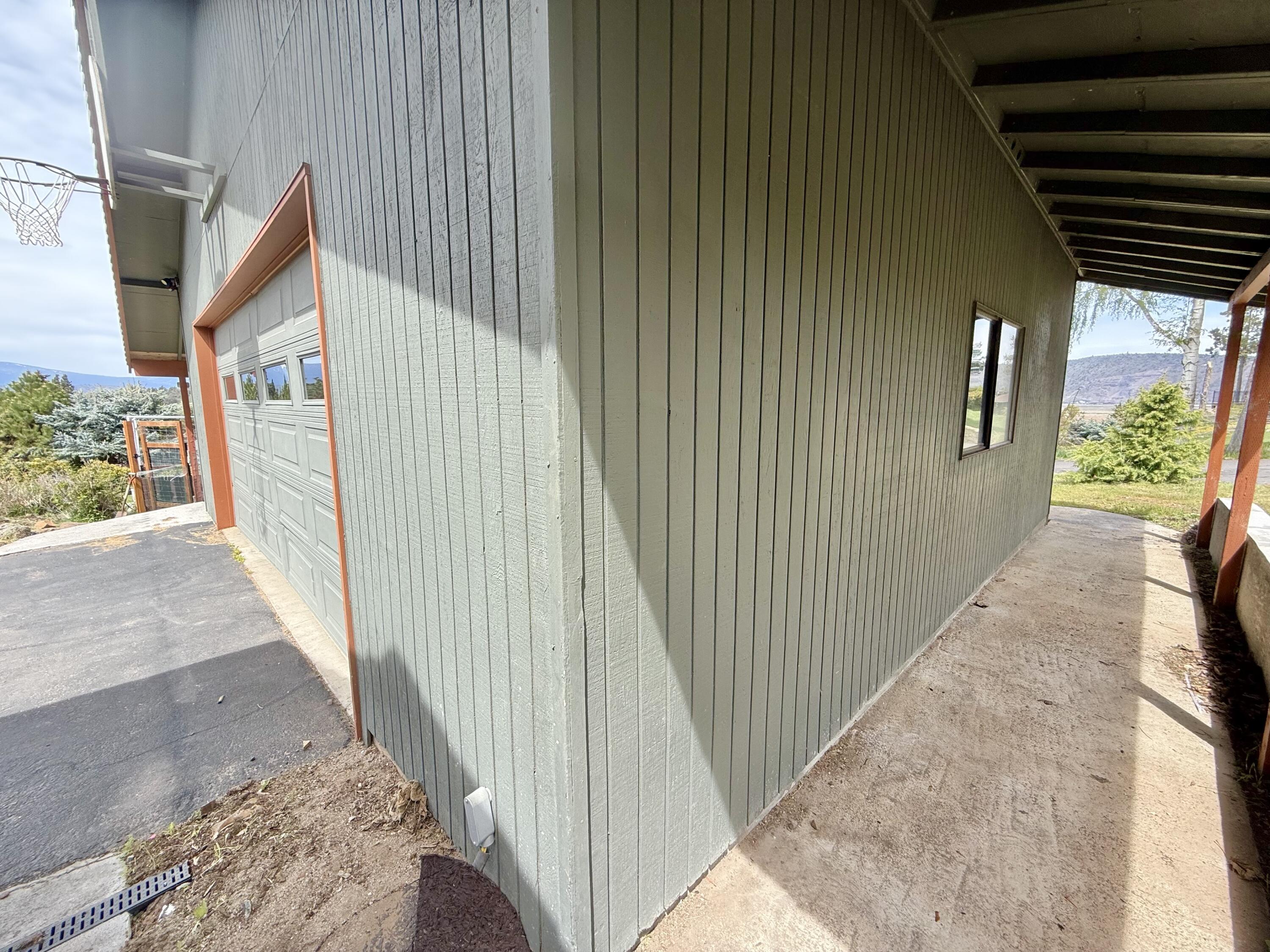 1662 Cove Point Road Klamath Falls, OR 97601 - Photo 18 of 71