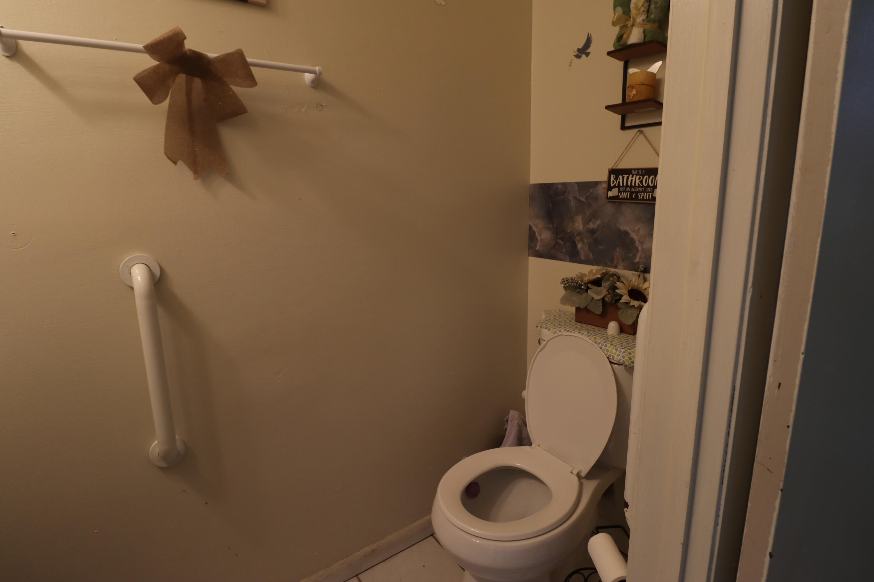 5407 Byrd Avenue Racine, WI 53406 - Photo 2 of 20 IMG_7408