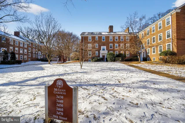 $3,700 | 3450 39th Street Northwest, Unit A685, Washington, DC 20016