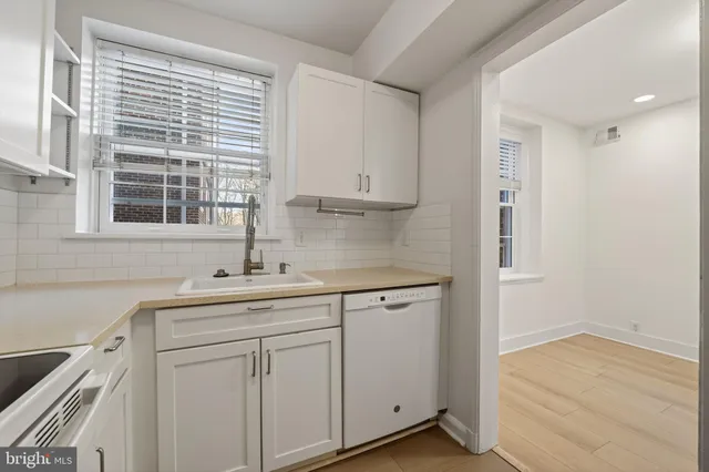 $3,700 | 3450 39th Street Northwest, Unit A685, Washington, DC 20016