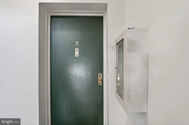 $3,700 | 3450 39th Street Northwest, Unit A685, Washington, DC 20016