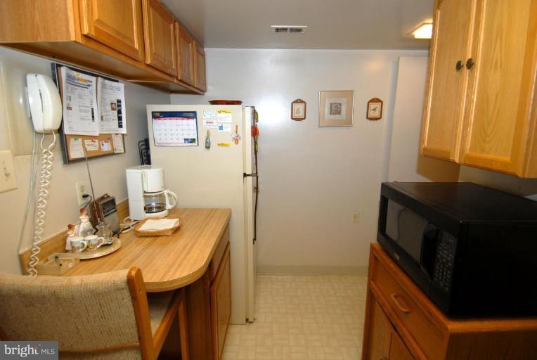 1412 Northgate Square, Unit 12/12B Reston, VA 20190 - Photo 11 of 18 Kitchen #2