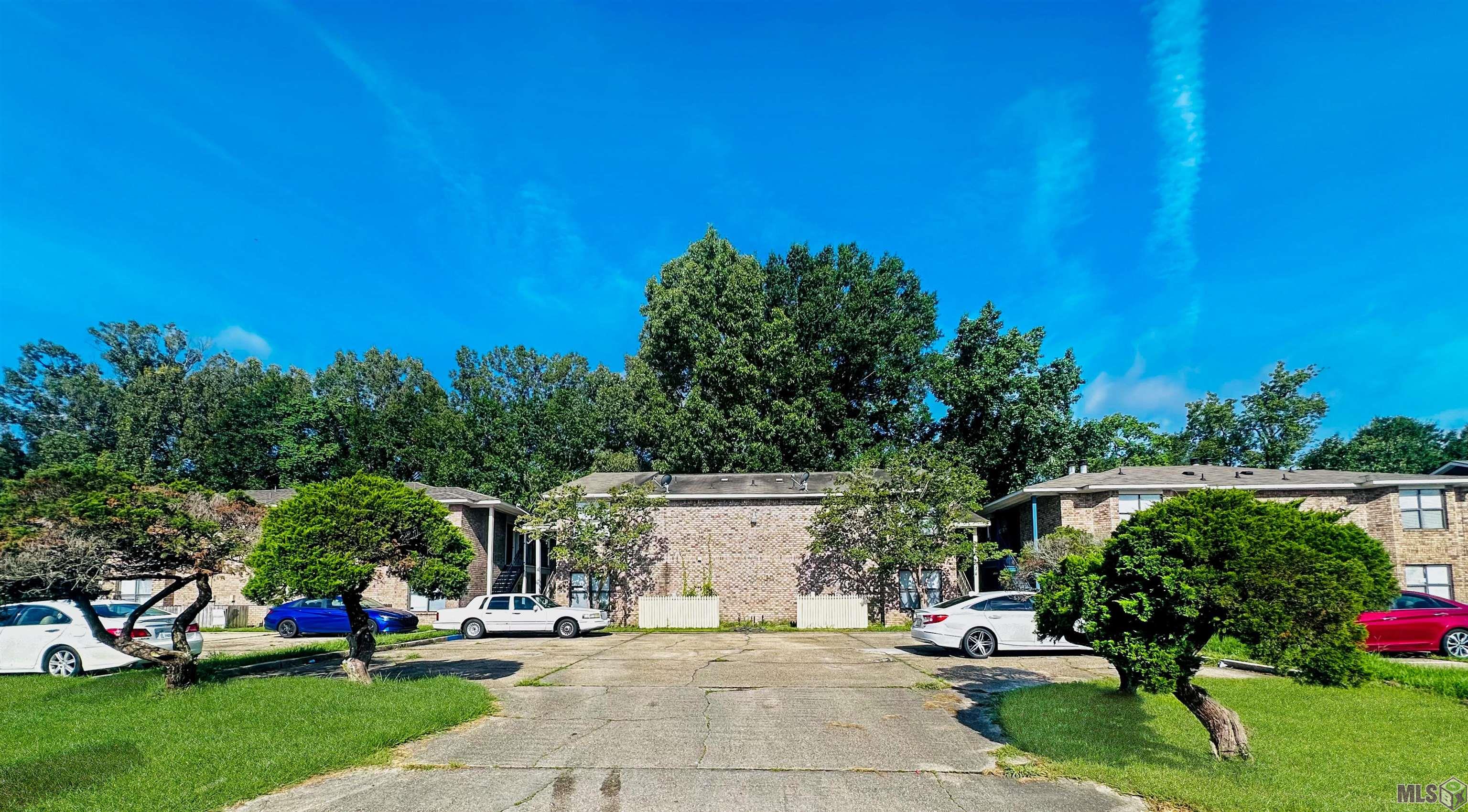 934 Hammond Manor Drive Baton Rouge, LA 70816 - Photo 1 of 16